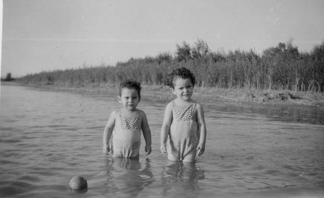 1947 carlos e isabel en el rio