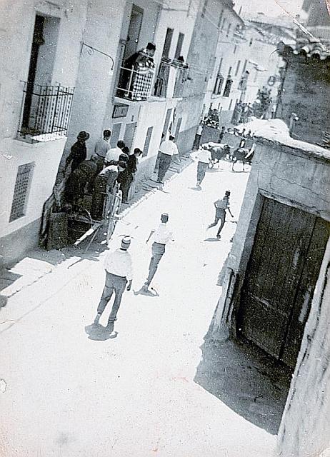 1950 Encierre Calle Mayor