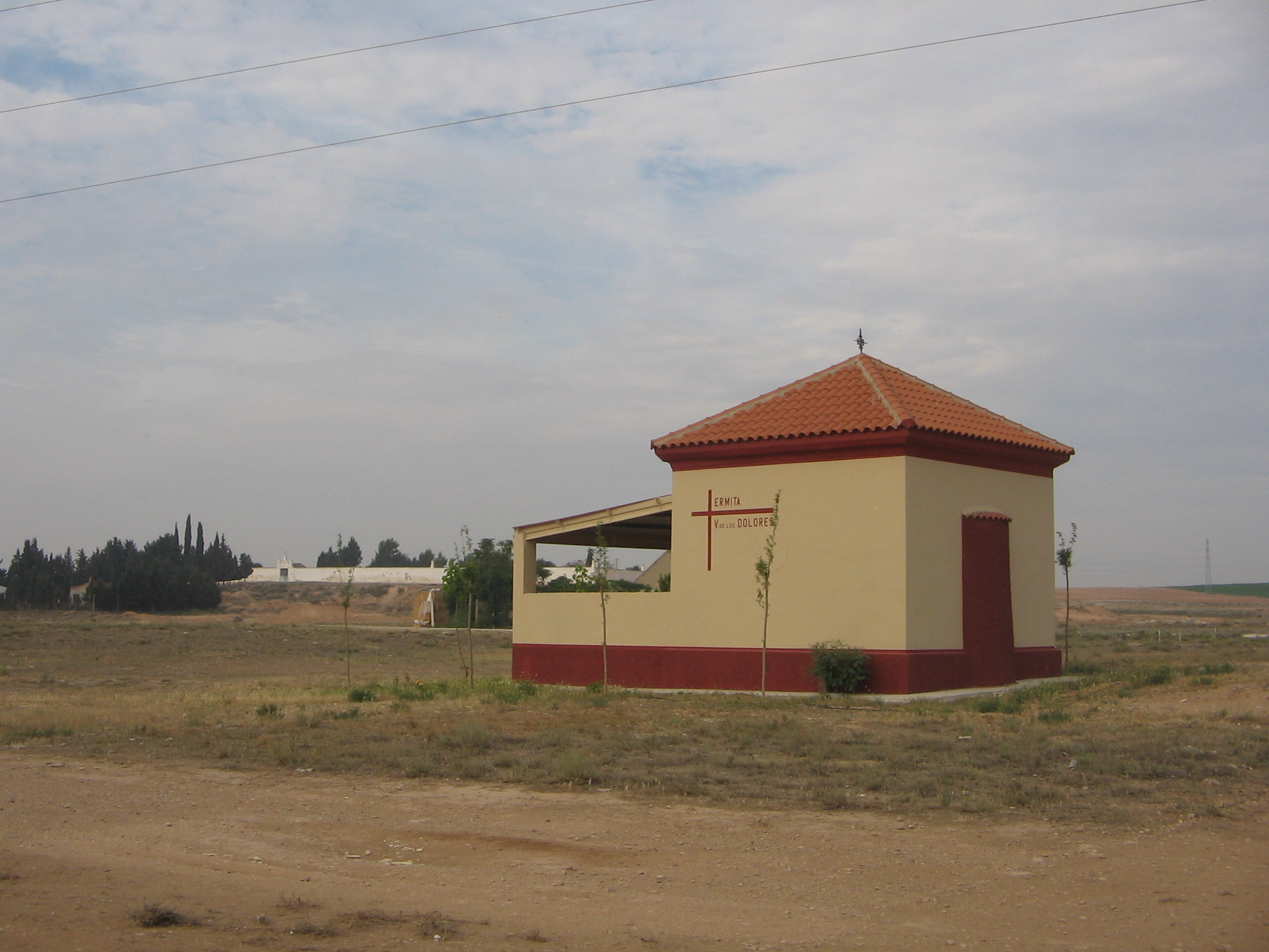 Ermita de la Virgen de los Dolores junto al cementerio de Quinto