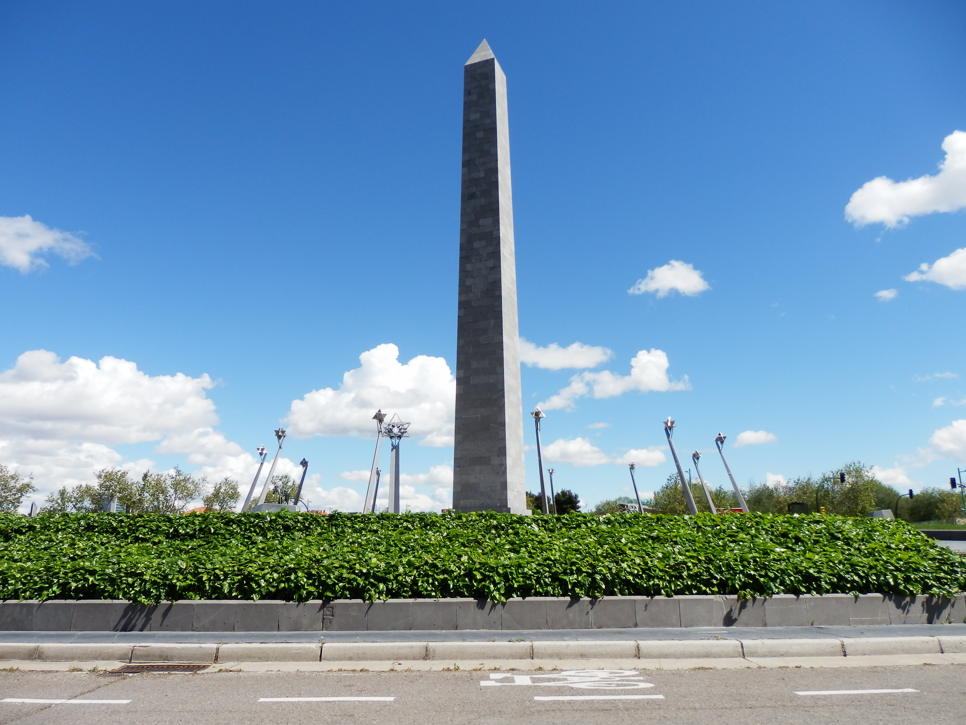 Obelisco de la Plaza de Europa